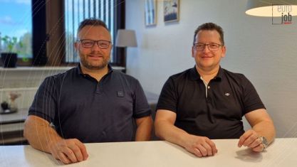 Billedtekst: Indehaver Lars Tobler (tv) og HR Manager Flavius Tarniceriu tilbyder nu arbedjskraft fra Vietnam til Danmark.